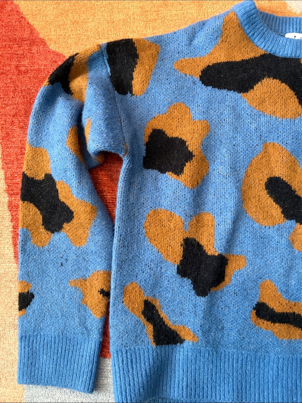 THML Sweater - Picture 3 of 5